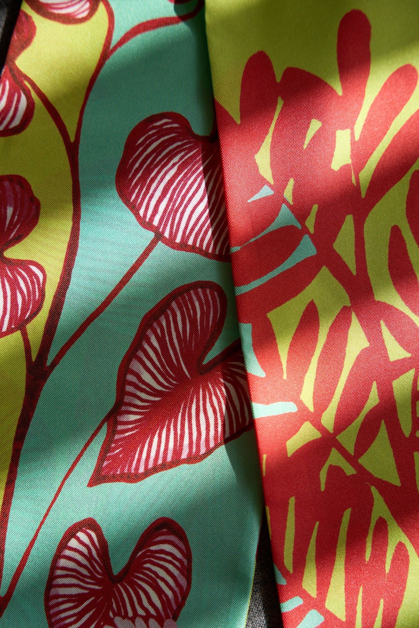Vibrant Tropical Silk Ribbon (13x140cm)