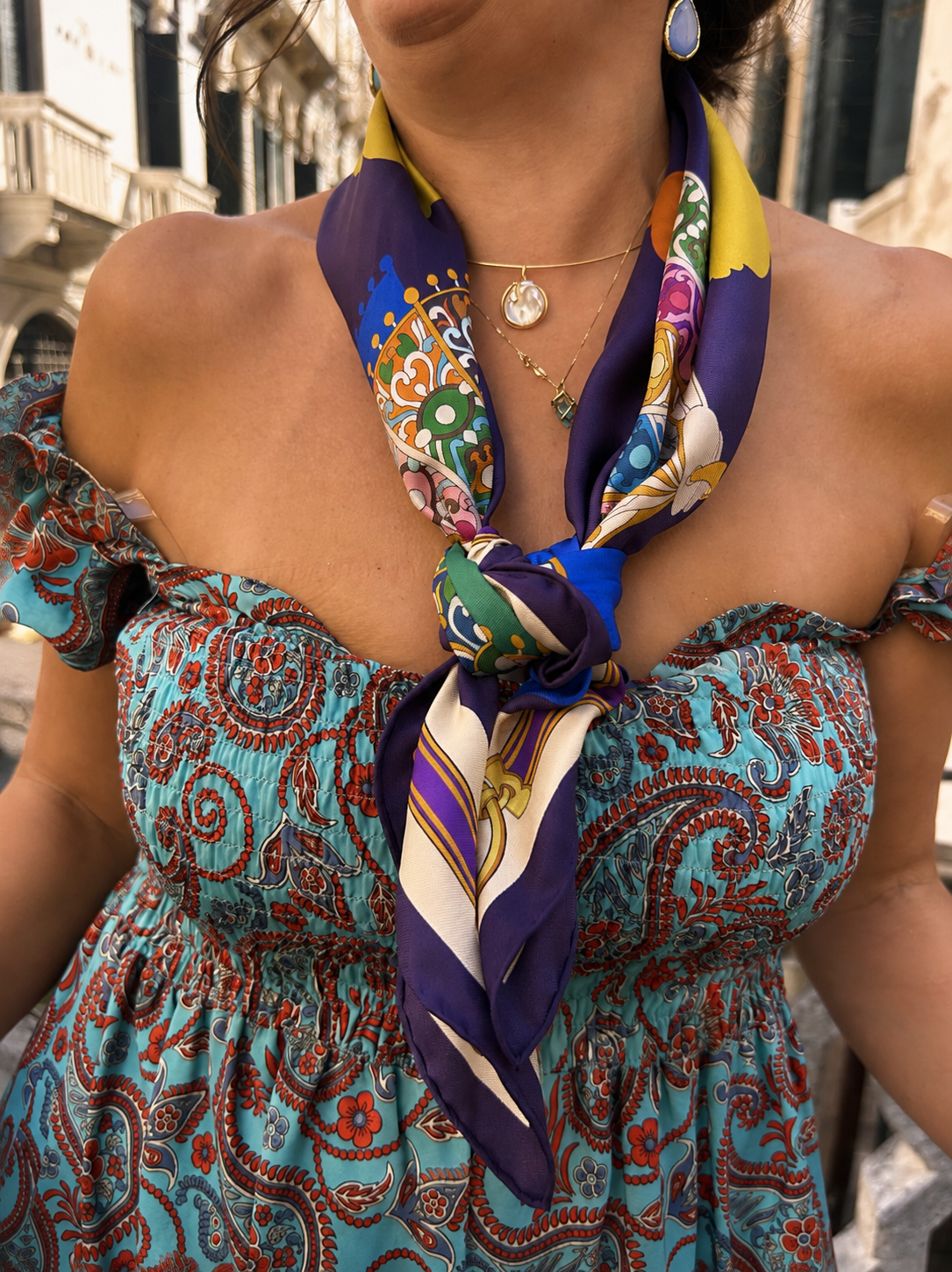 VENTAGLIO NOTTE – ITALIAN SILK SQUARE SCARF (90 X 90 CM)