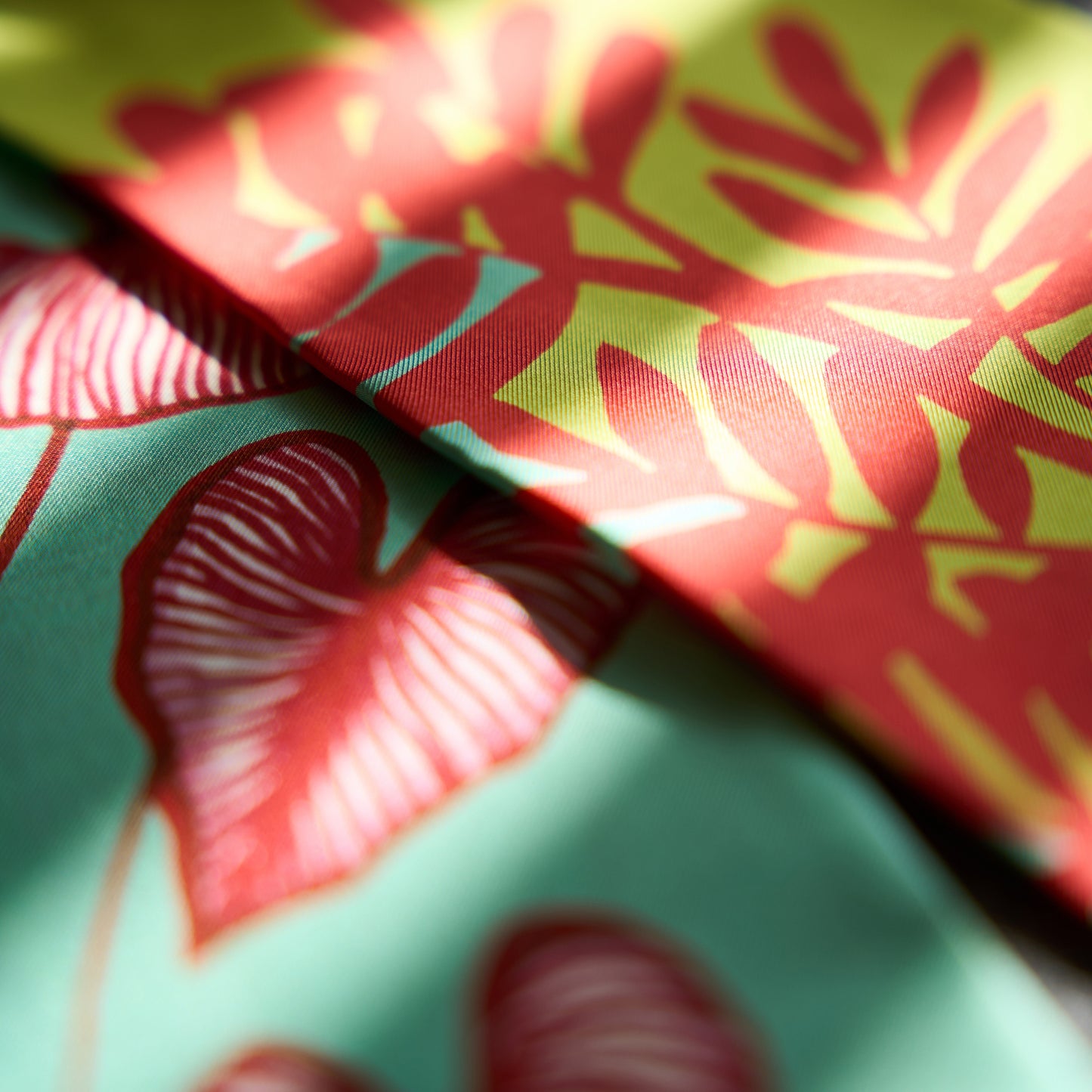 Vibrant Tropical Silk Ribbon (13x140cm)
