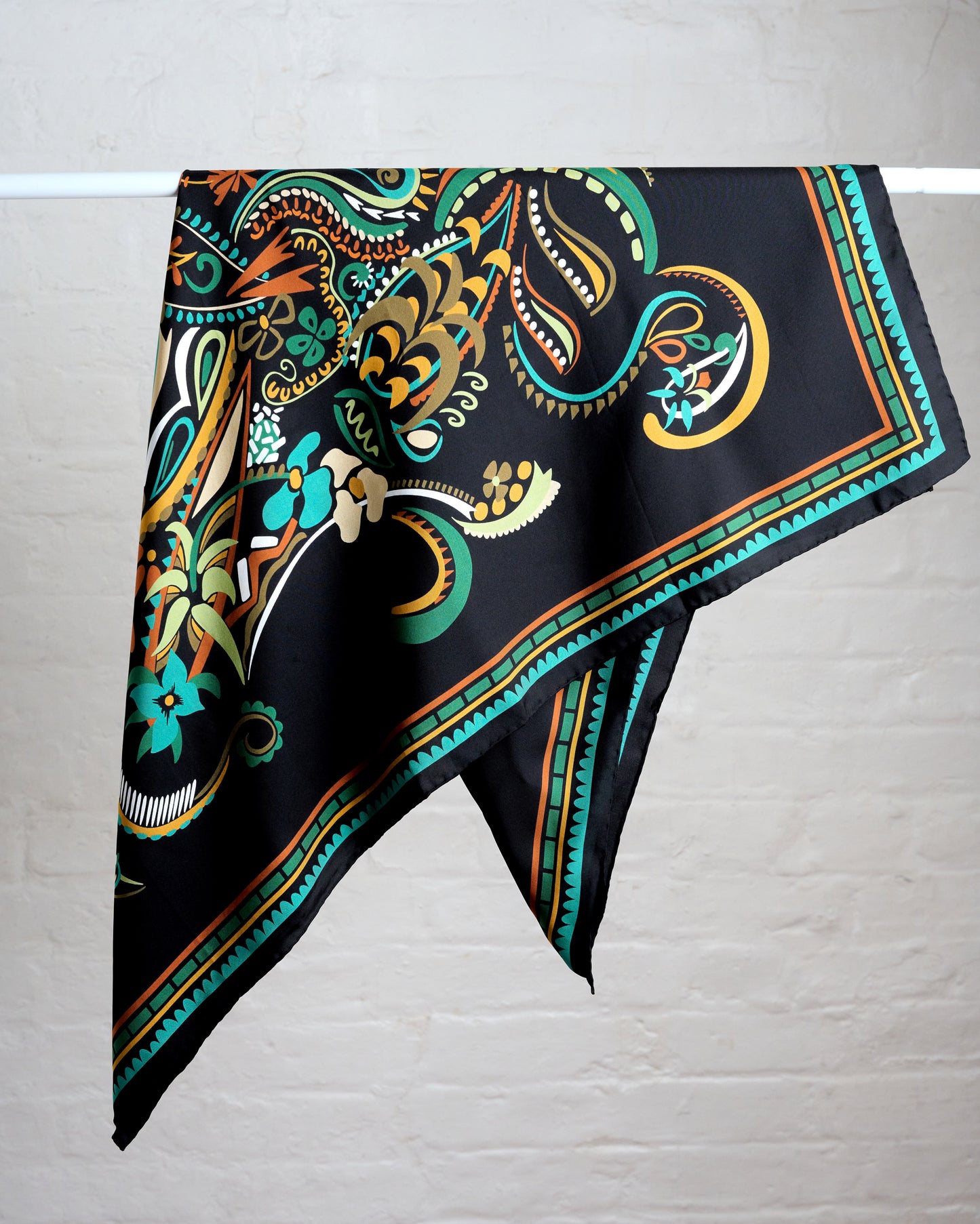 Emerald Paisley Elegance Italian Silk Square Scarf (90 x 90 cm)
