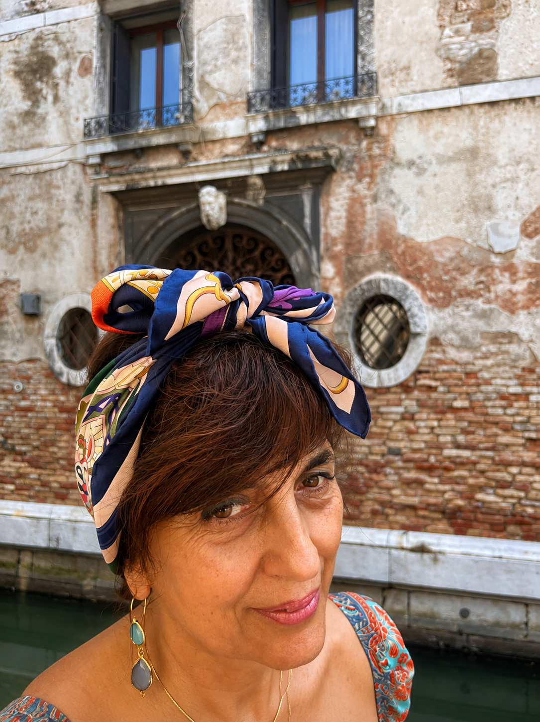 VENTAGLIO BLUE – ITALIAN SILK SQUARE SCARF (90 X 90 CM)