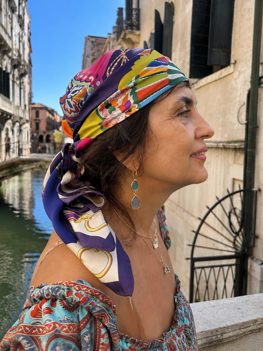 VENTAGLIO NOTTE – ITALIAN SILK SQUARE SCARF (90 X 90 CM)